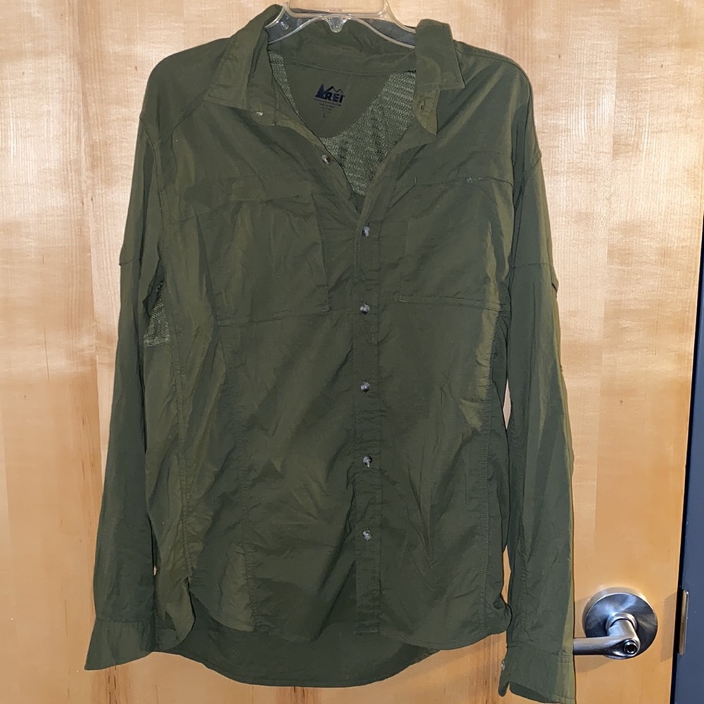 REI men’s light, vented summer button up